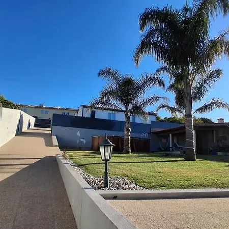 Dom wakacyjny Cute House Marinho